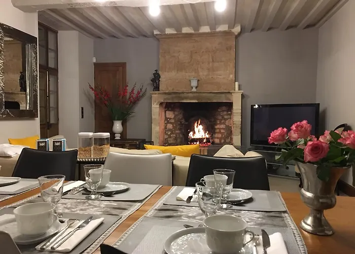 Manoir Sainte Victoire Bed and Breakfast 3*