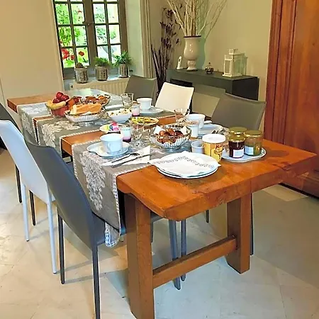 Manoir Sainte Victoire Couette-café 3*