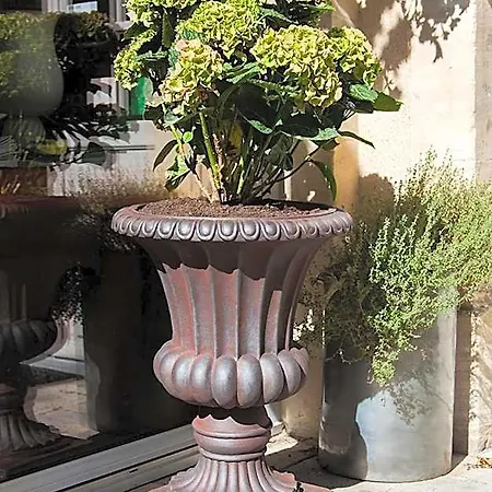 Manoir Sainte Victoire فندق مبيت وإفطار